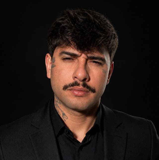 Retrato de Fabio Cauê, tatuador